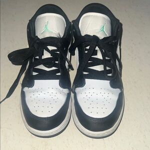 Air Jordan 1 Low Green Glow (GS)